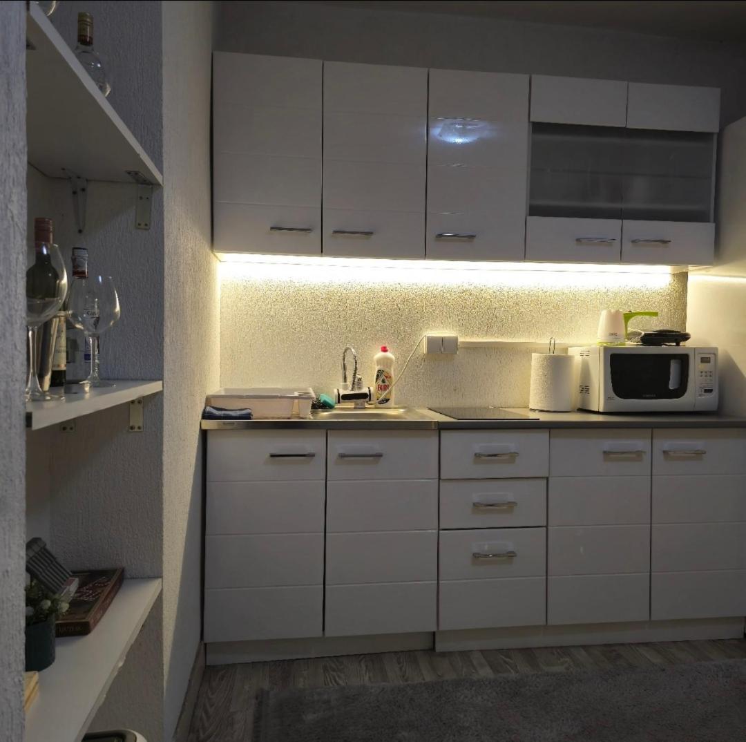 Apartment Center 23 بودغوريتْسا المظهر الخارجي الصورة